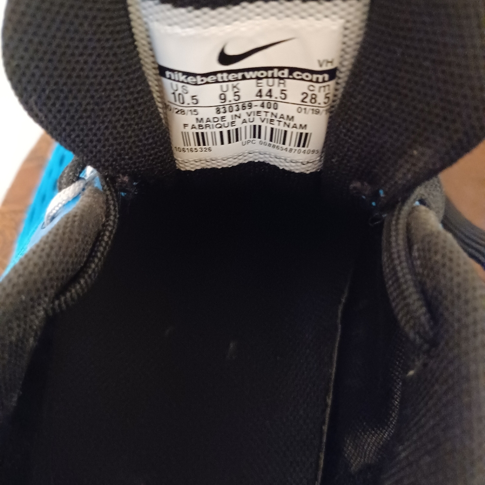 mens nike flex sneakers